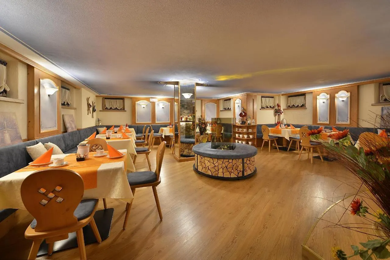 Hotel Piccolo Mondo Livigno 3*,  Italia