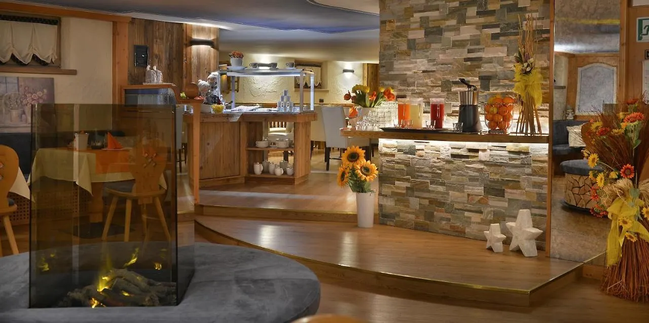 Hotel Piccolo Mondo Livigno 3*,