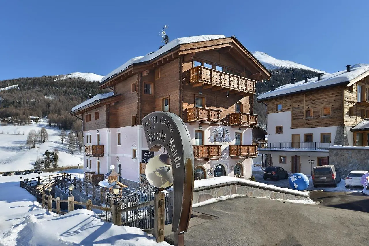 Hotel Piccolo Mondo ليفينو 3*,